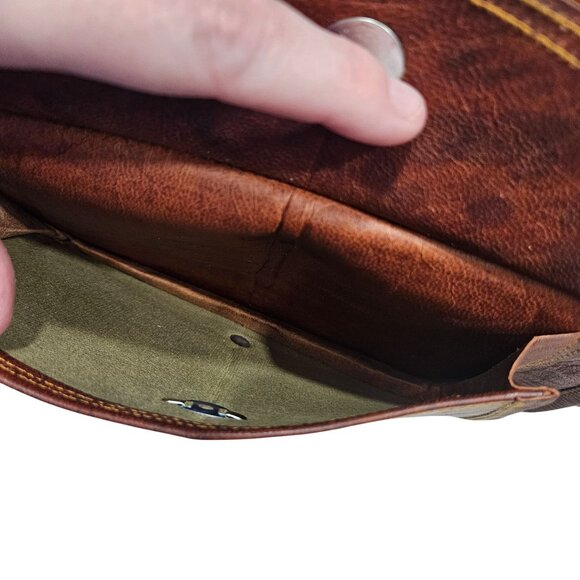 Komal Passion Brown Leather Crossbody Saddle Bag Buckle Closure Adjustable Strap - Picture 9 of 12